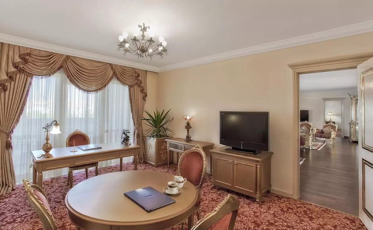 WOWKREMLIN_SHABAVIZ (7).jpg